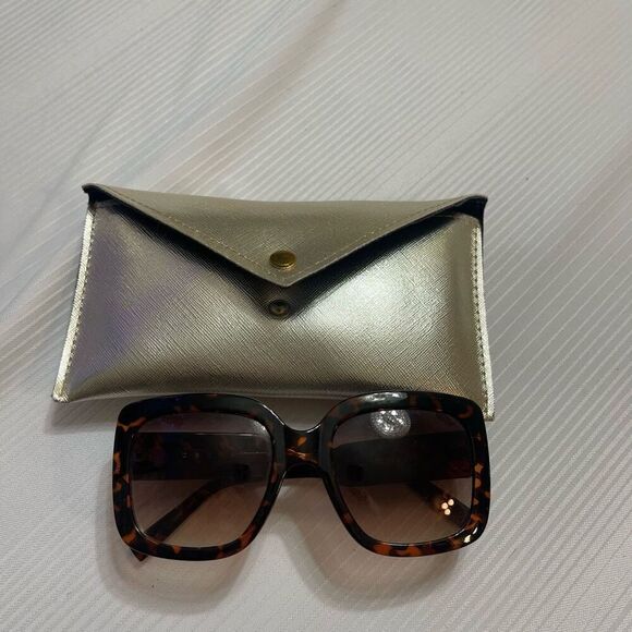 Bethanny Tortoise Sunglasses Eyewear With Case - Picture 1 of 6